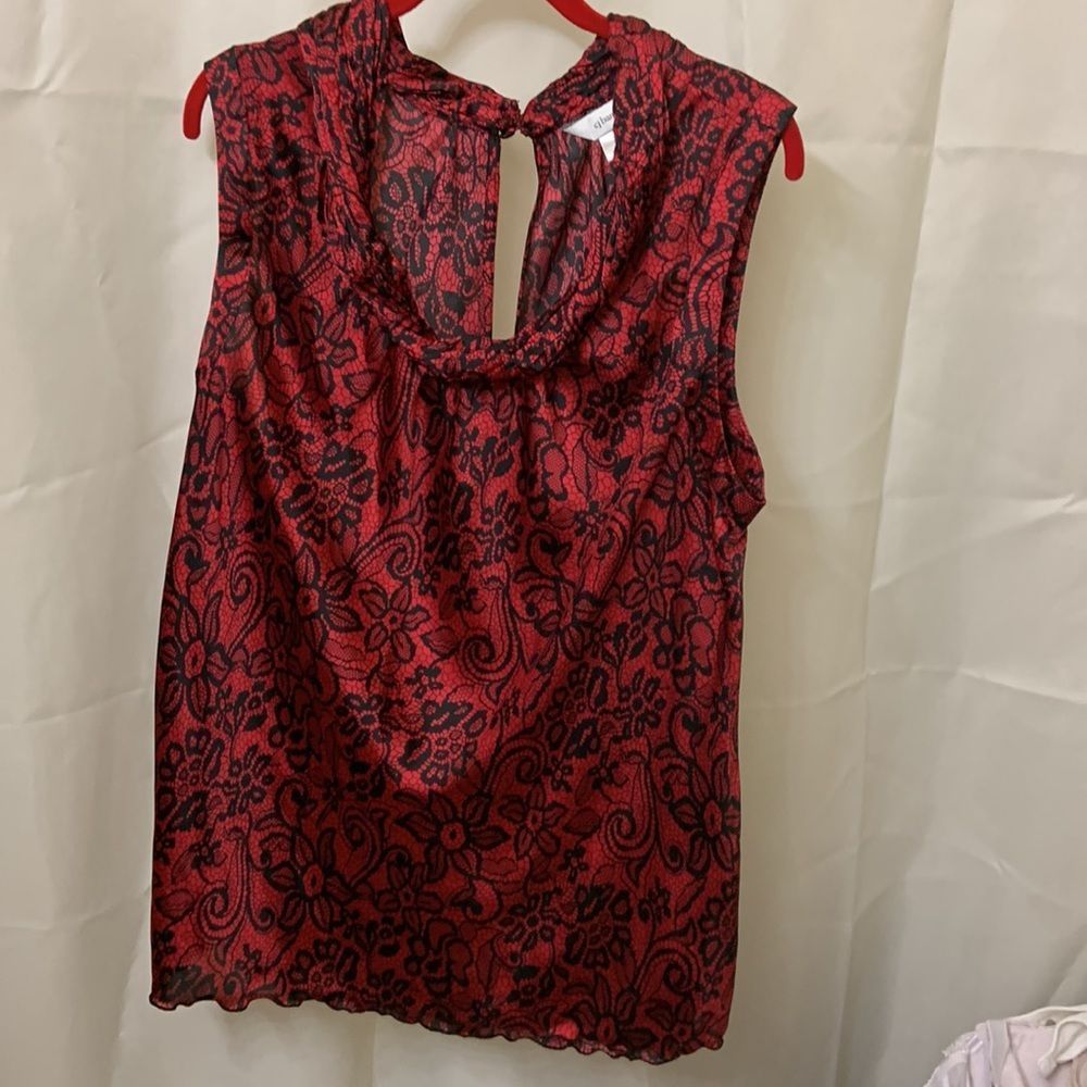 Red with black print sleeveless blouse size 1X cj banks can wear dressy